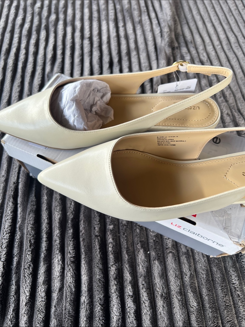 Liz Claiborne Cream Pointed-Toe Slingback Heels New in Box